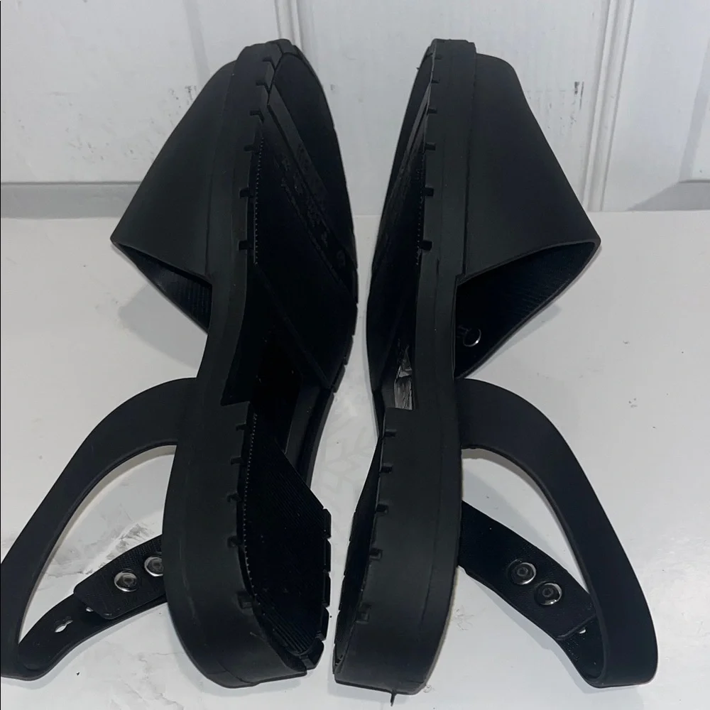 Melissa size adjustable